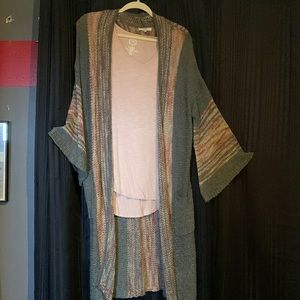 Multi-colored 3/4 sleeve cardigan
